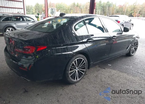 2023 BMW 530E xDrive из США, поврежденный, VIN WBA33AG09PCN96540